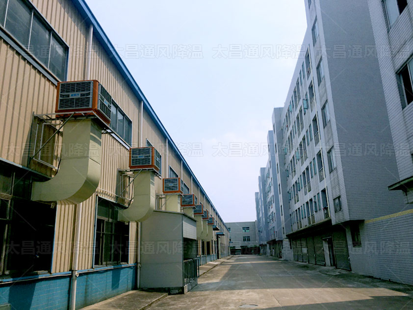 車間降溫方案配置節(jié)能環(huán)?？照{(diào)，使用效果沒(méi)話說(shuō)